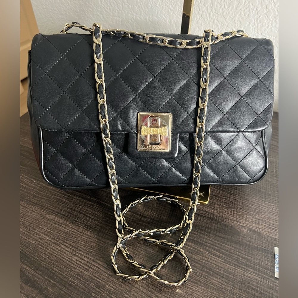 LovCat Quilted Sling/Crossbody Bag 🫶